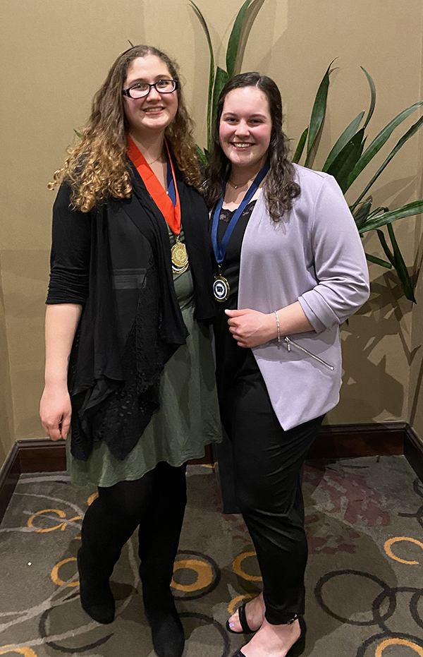 Annalissa Haubrich (left) and Makayla Backen (right).